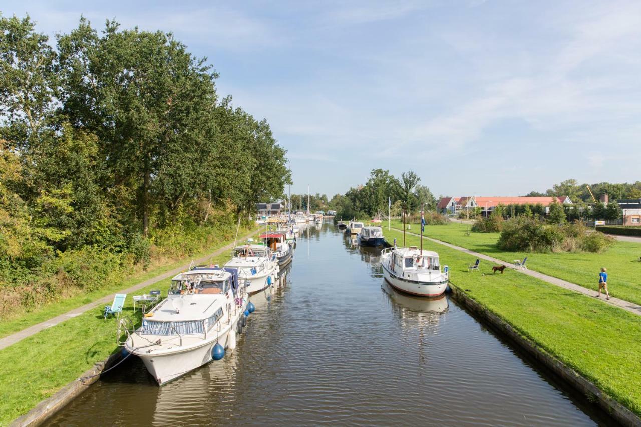 Uitzicht Op De Haven Kollum Exterior foto